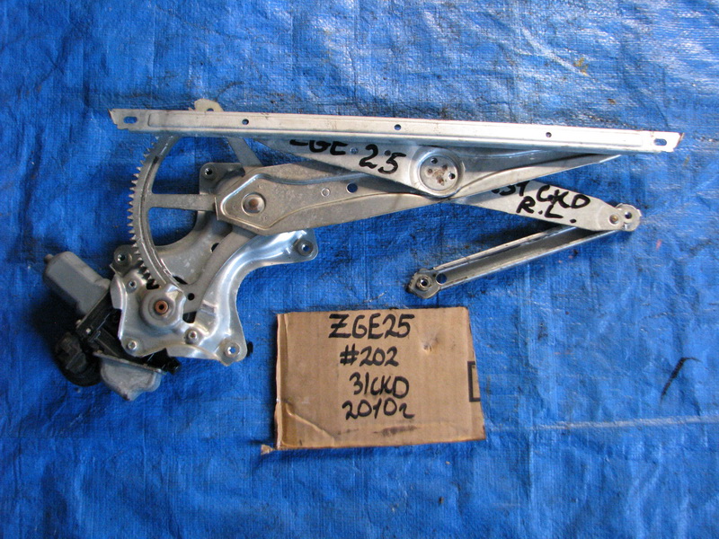 Стеклоподъемник Toyota Wish