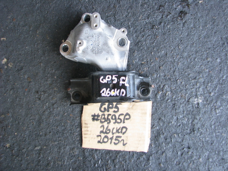 Подушка двигателя Honda Fit