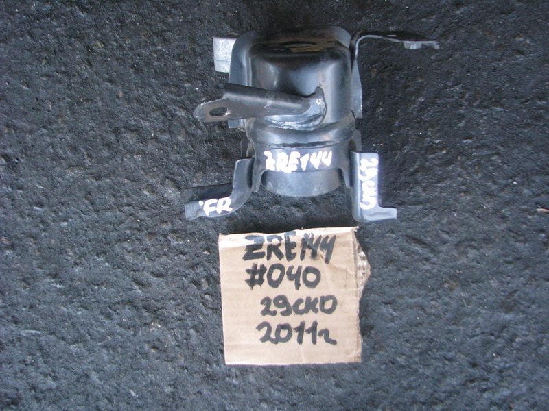 Подушка двигателя Toyota Corolla Fielder