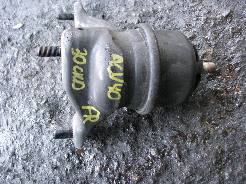 Подушка двигателя Toyota Camry