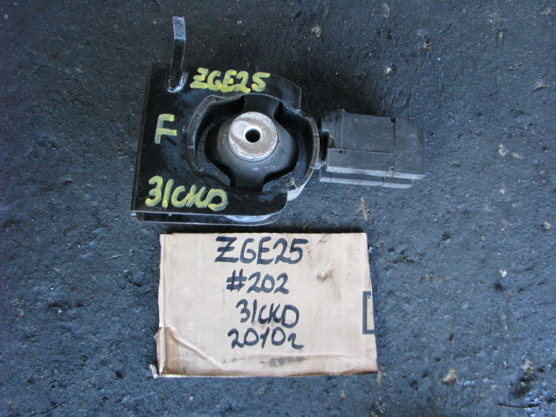 Подушка двигателя Toyota Wish