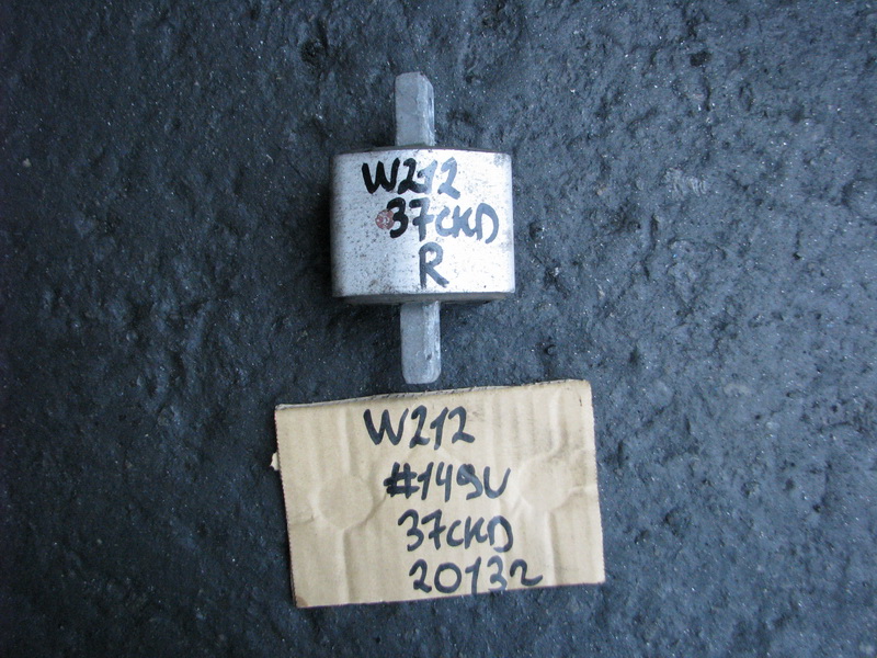 Подушка двигателя Mercedes-benz E-class