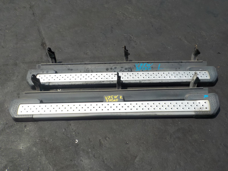 Подножка Mitsubishi Pajero V75W