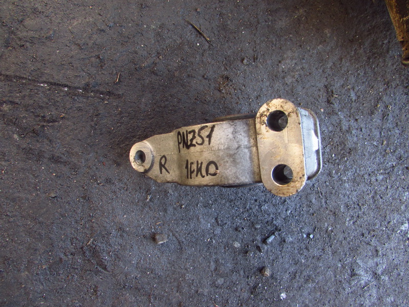 Подушка двигателя Nissan Murano