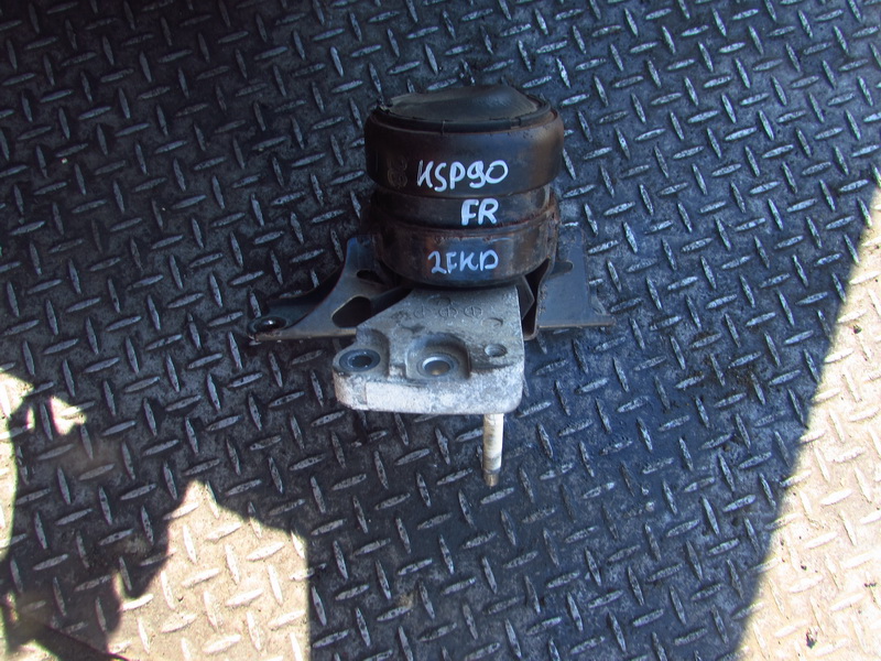 Подушка двигателя Toyota Vitz