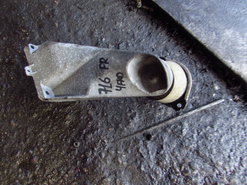 Подушка двигателя Volkswagen Touareg 7L6