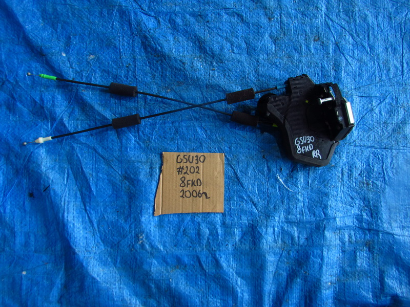 Замок двери Toyota Harrier