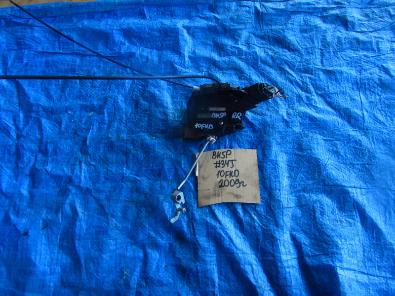 Замок двери Mazda Axela BK5P