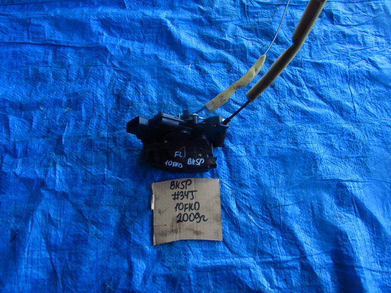 Замок двери Mazda Axela BK5P