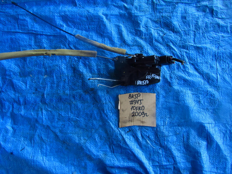 Замок двери Mazda Axela BK5P