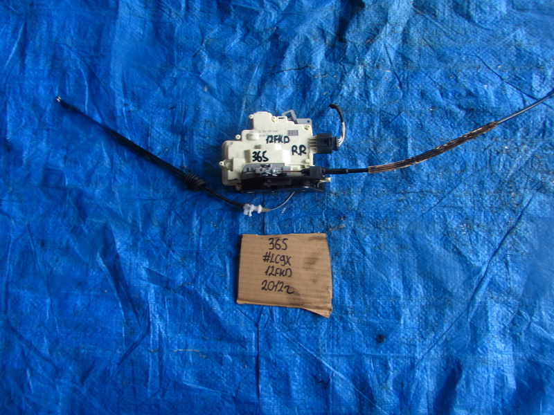 Замок двери Volkswagen Passat 365