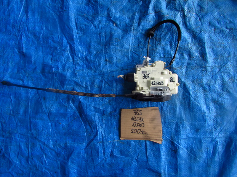 Замок двери Volkswagen Passat 365