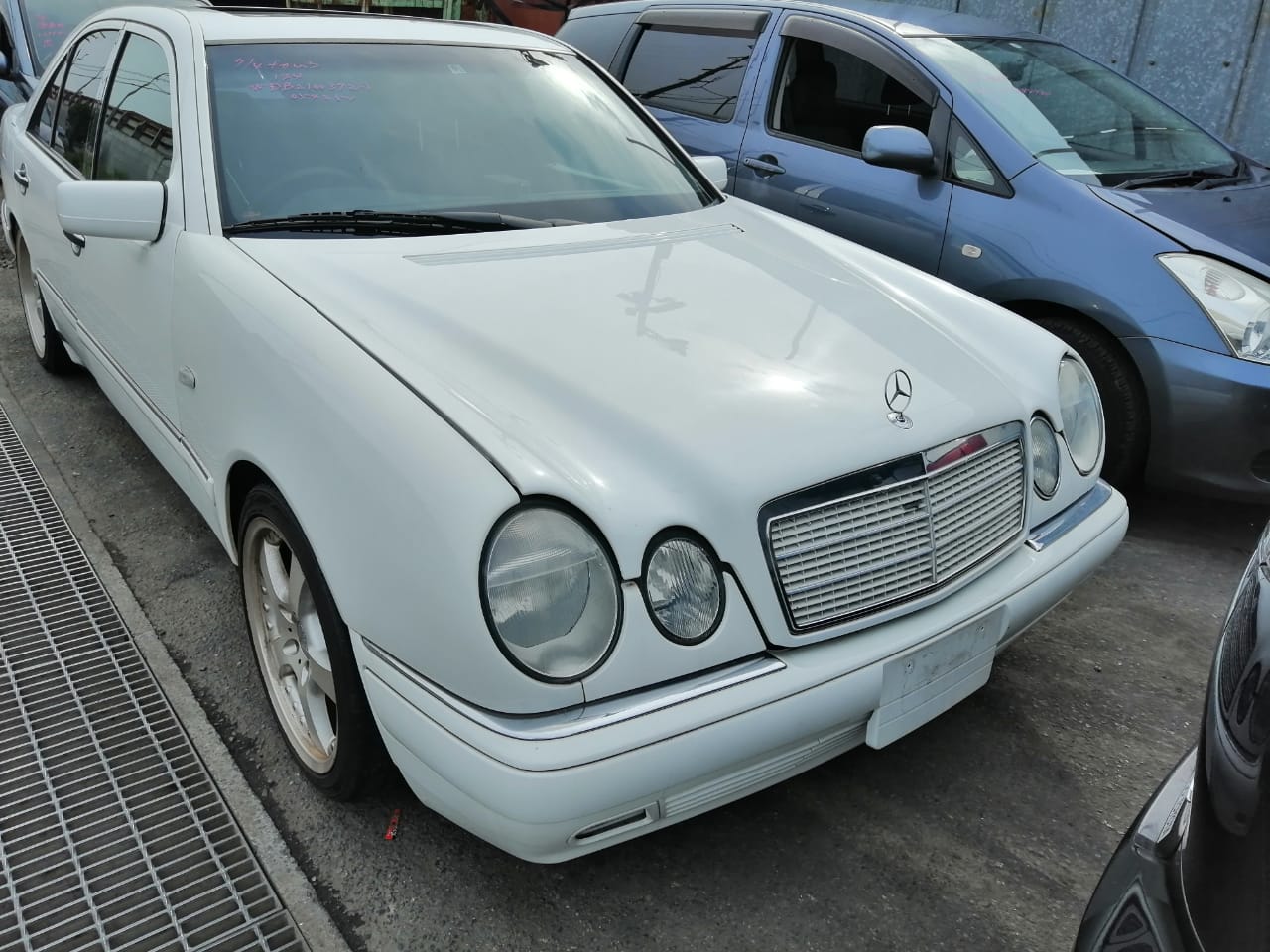 Mercedes E-class W210