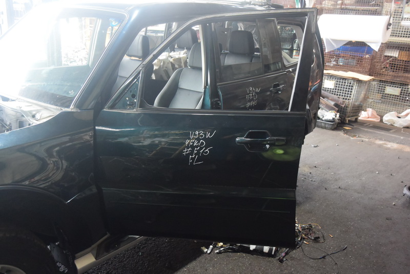 Дверь Mitsubishi Pajero
