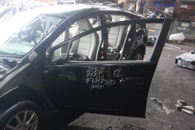 Дверь Honda Insight ZE2