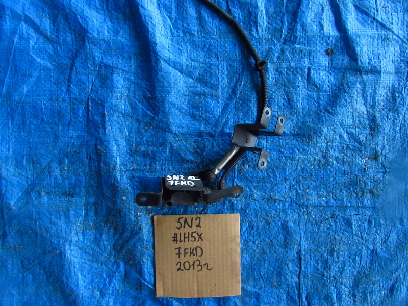 Датчик положения кузова Volkswagen Tiguan