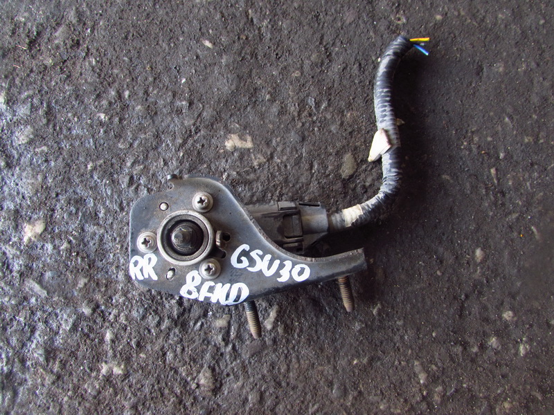 Датчик положения кузова Toyota Harrier