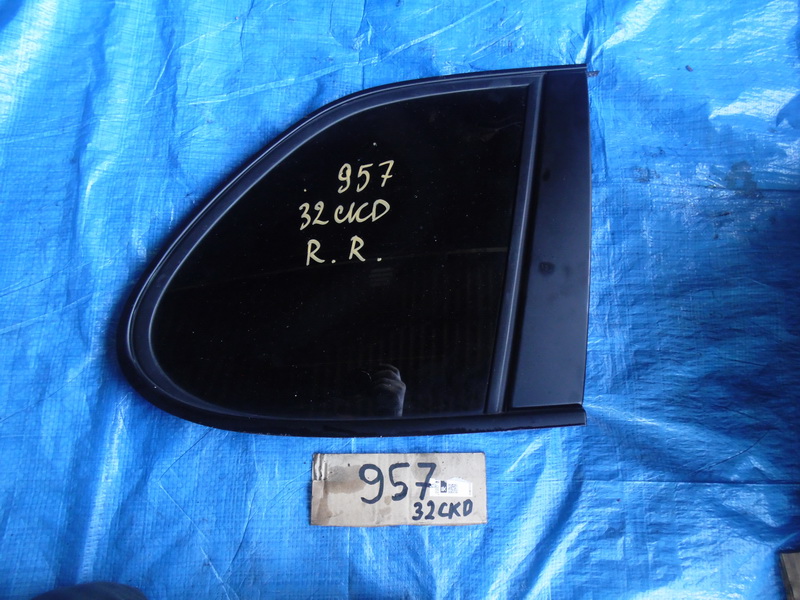 Форточка двери Porsche Cayenne 957