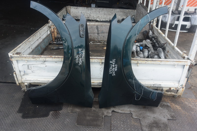 Крыло Mitsubishi Pajero V93W