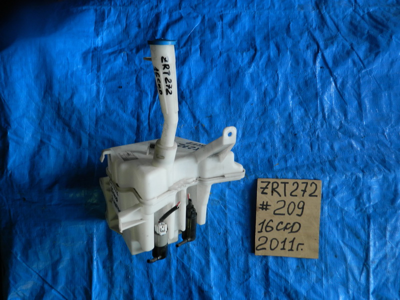 Бачок стеклоомывателя Toyota Avensis