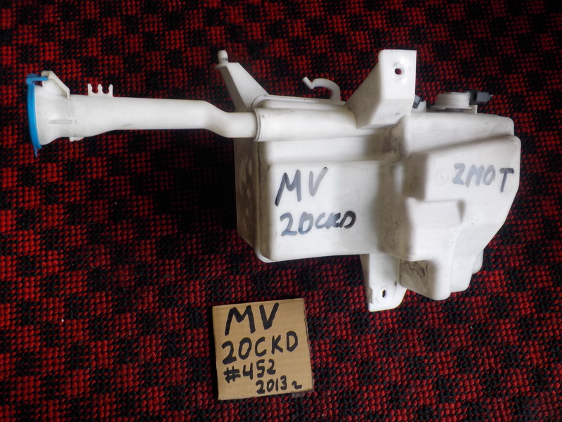 Бачок стеклоомывателя Volvo V40 MV