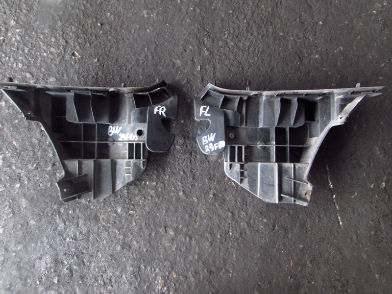 Крепление бампера Volvo V70