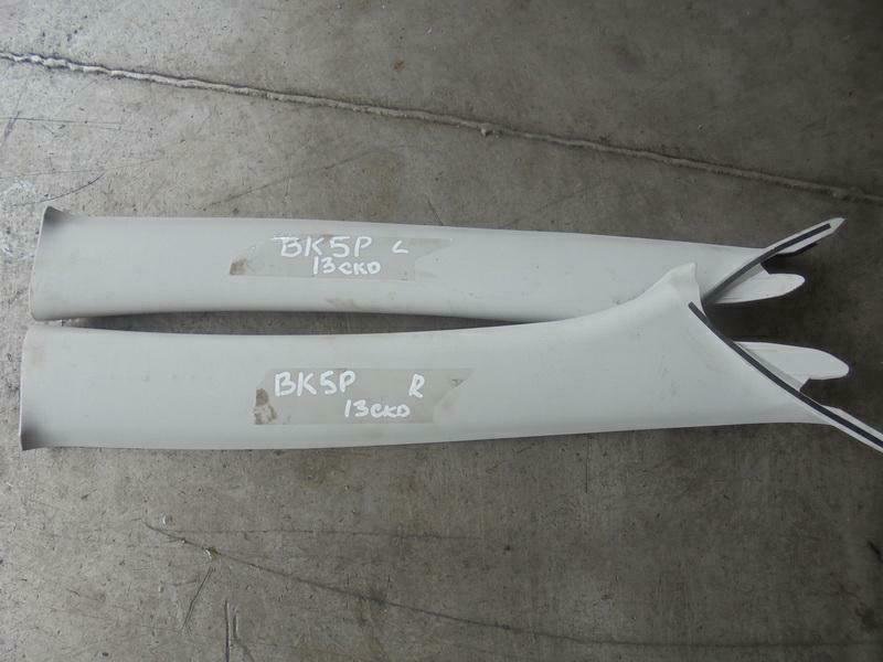 Накладка на стойку кузова Mazda Axela