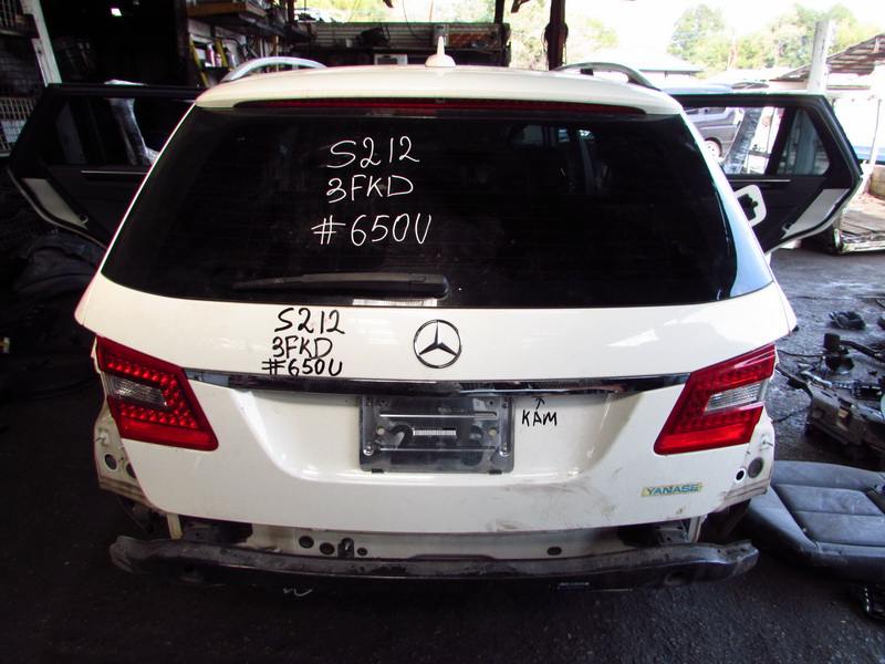 Дверь задняя Mercedes-benz E-class