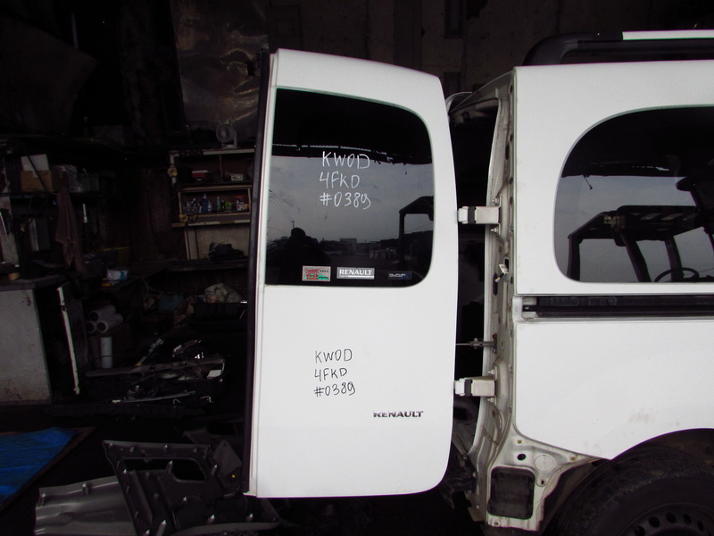 Дверь задняя Renaut Kangoo KW0D