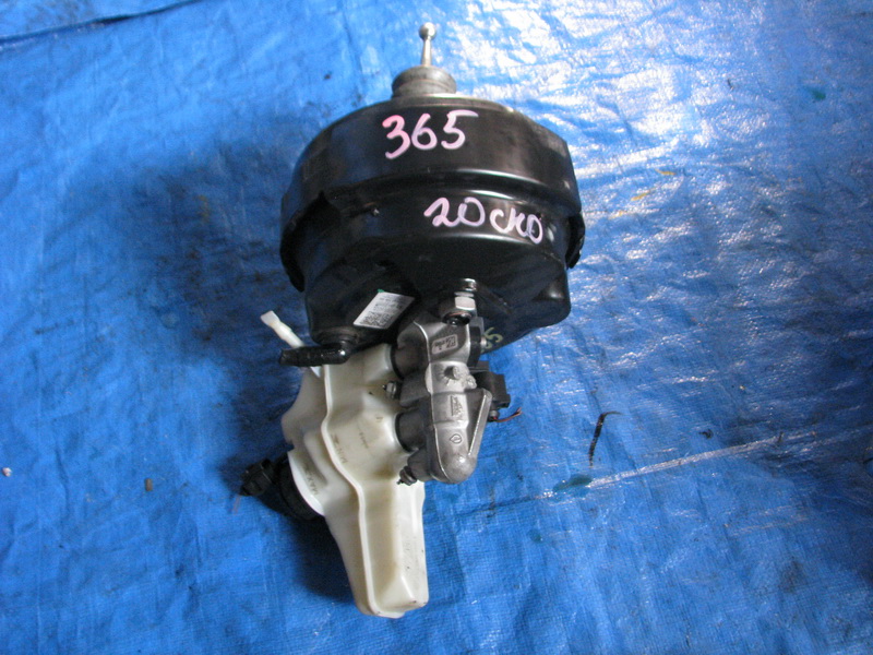 Главный тормозной цилиндр Volkswagen Passat 365