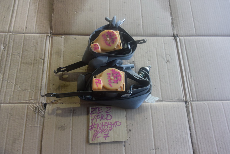 Ремень безопасности Honda Insight