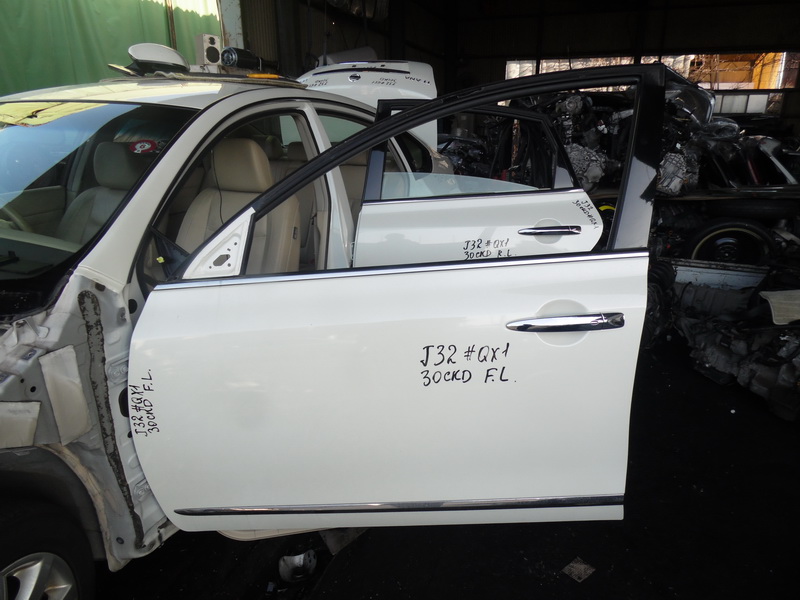 Дверь Nissan Teana