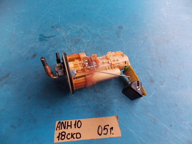 Топливный насос Toyota Alphard ANH10