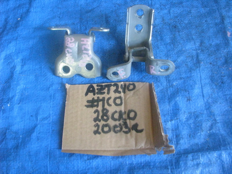 Петля двери Toyota Premio AZT240