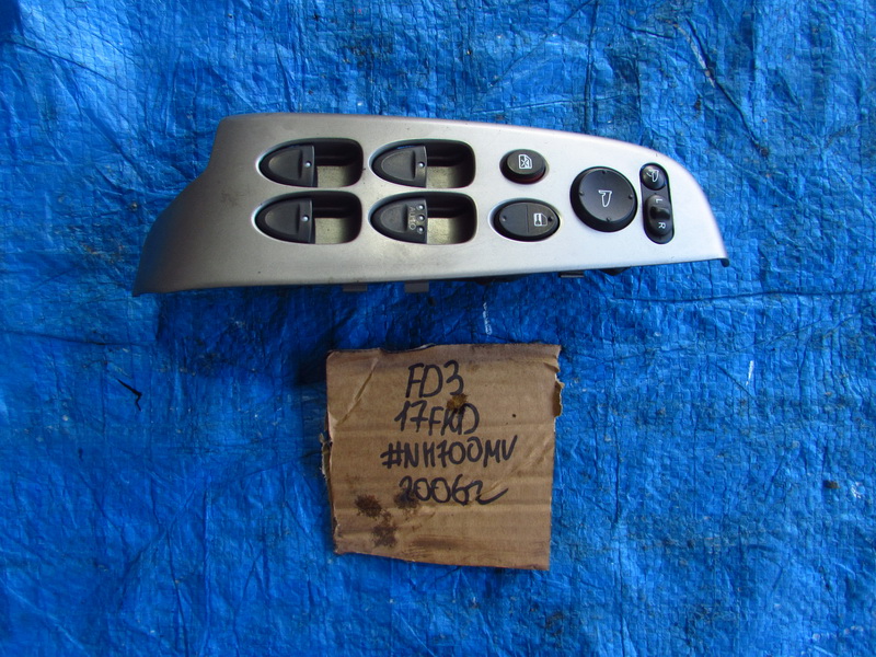 Блок управления стеклоподьемниками Honda Civic FD3