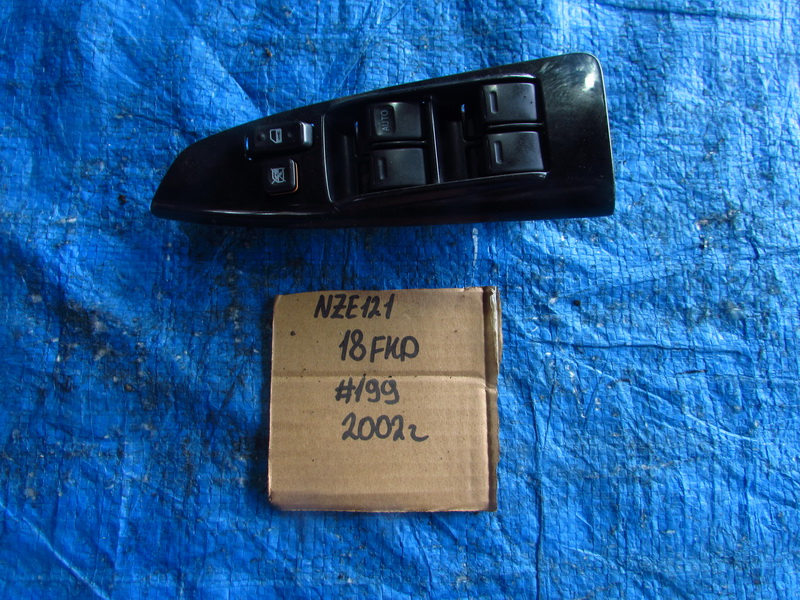 Блок управления стеклоподьемниками Toyota Corolla Spacio