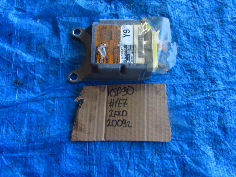 Блок SRS Toyota Vitz KSP90