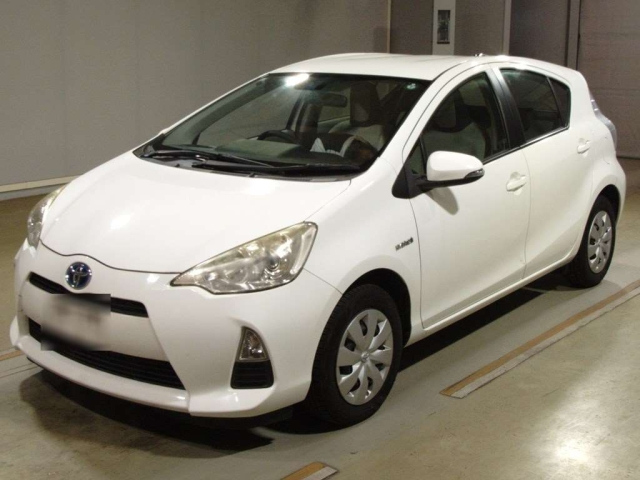 Toyota Aqua NHP10