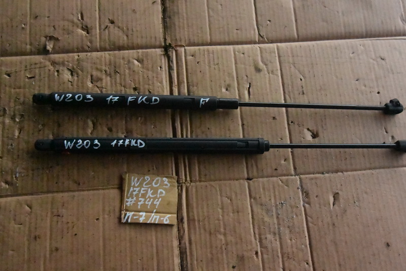 Амортизатор капота Mercedes-benz C-class W203