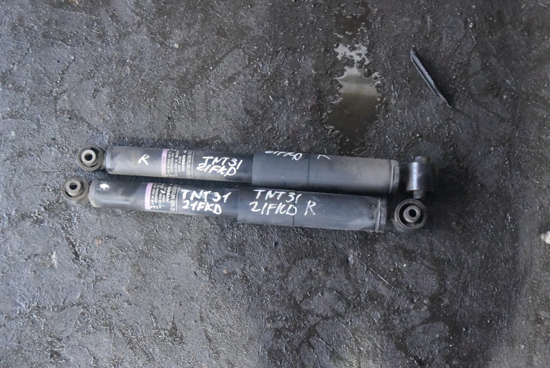Амортизатор Nissan X-Trail TNT31