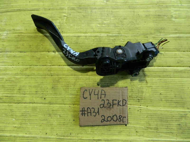 Педаль газа Mitsubishi Lancer
