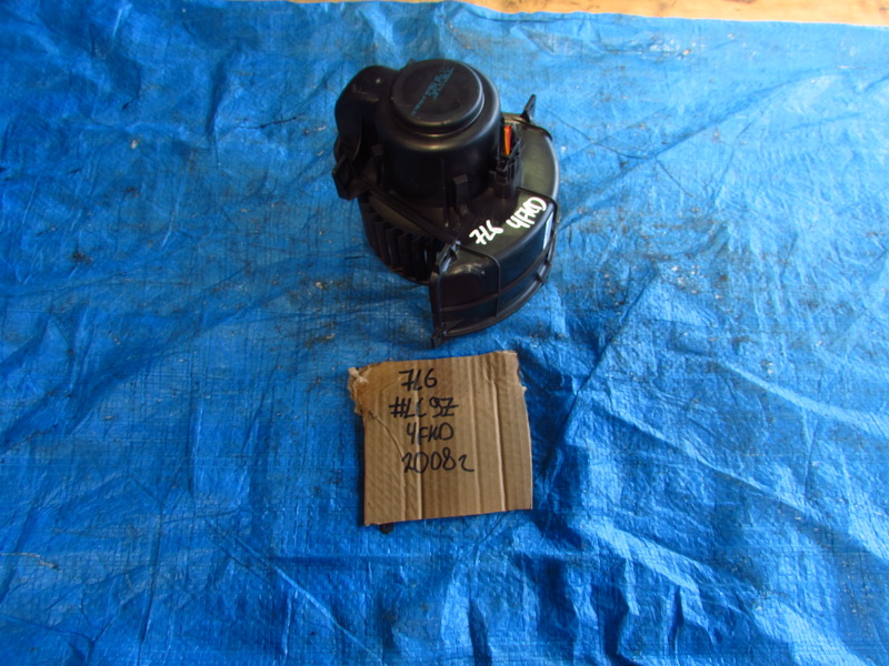 Моторчик печки Volkswagen Touareg