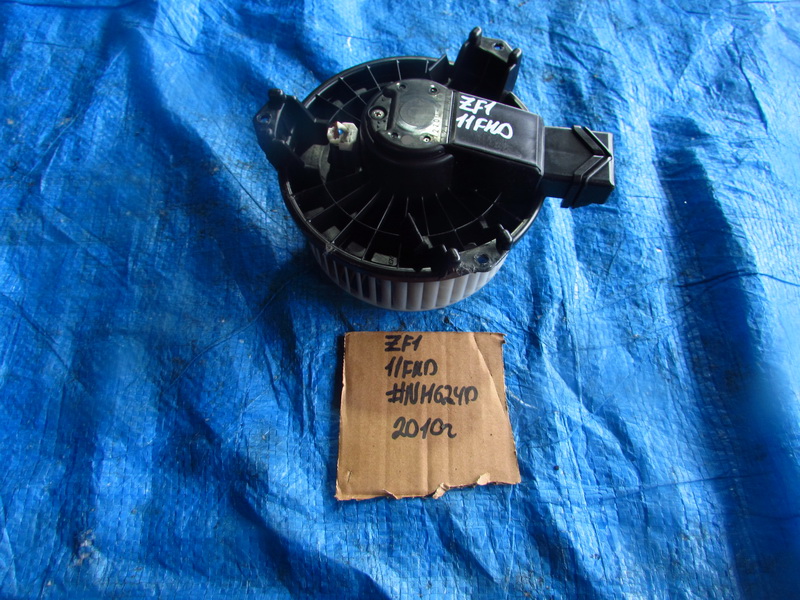 Моторчик печки Honda Cr-z