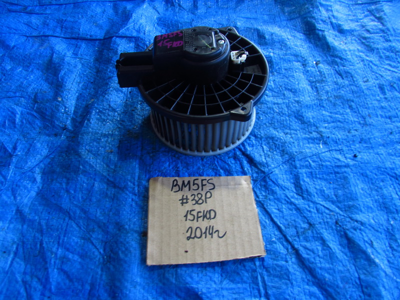 Моторчик печки Mazda Axela