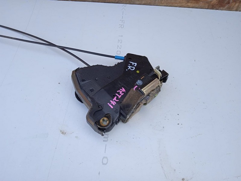 Замок двери Toyota Caldina AZT241