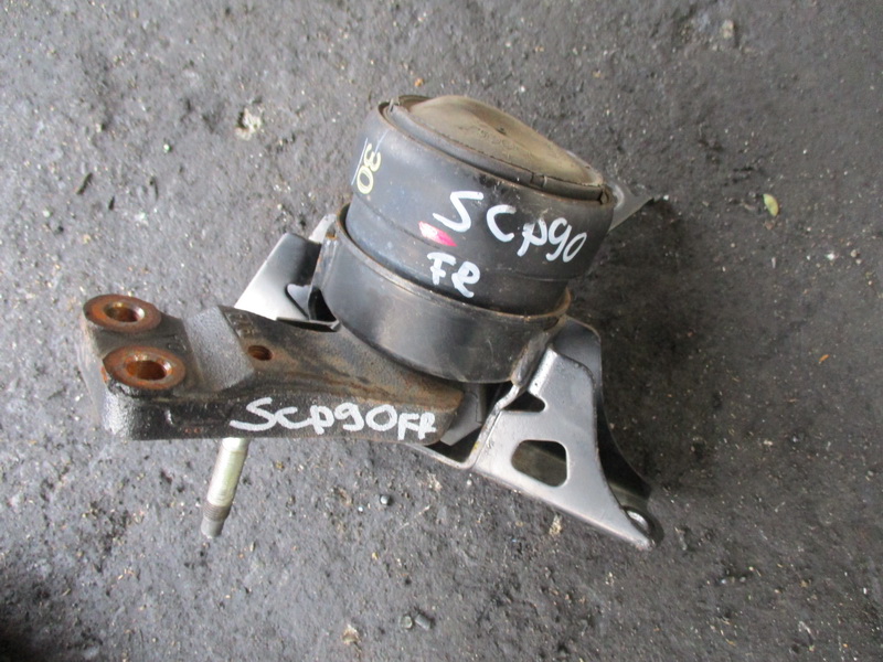 Подушка двигателя Toyota Vitz SCP90