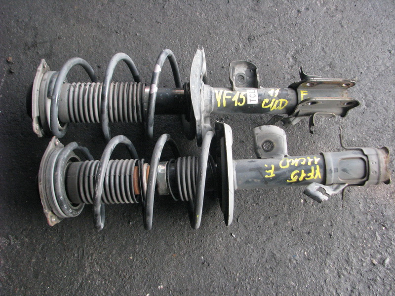 Стойка Nissan Juke YF15