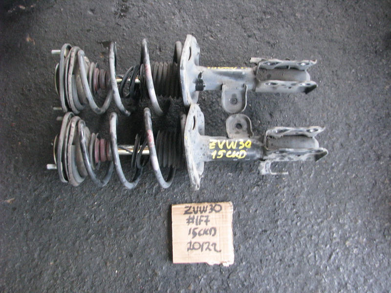 Стойка Toyota Prius ZVW30