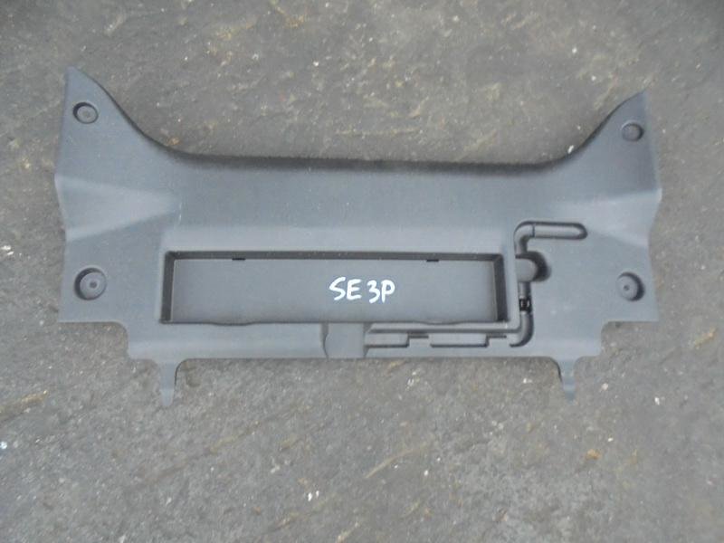 Накладка замка багажника Mazda RX-8 SE3P