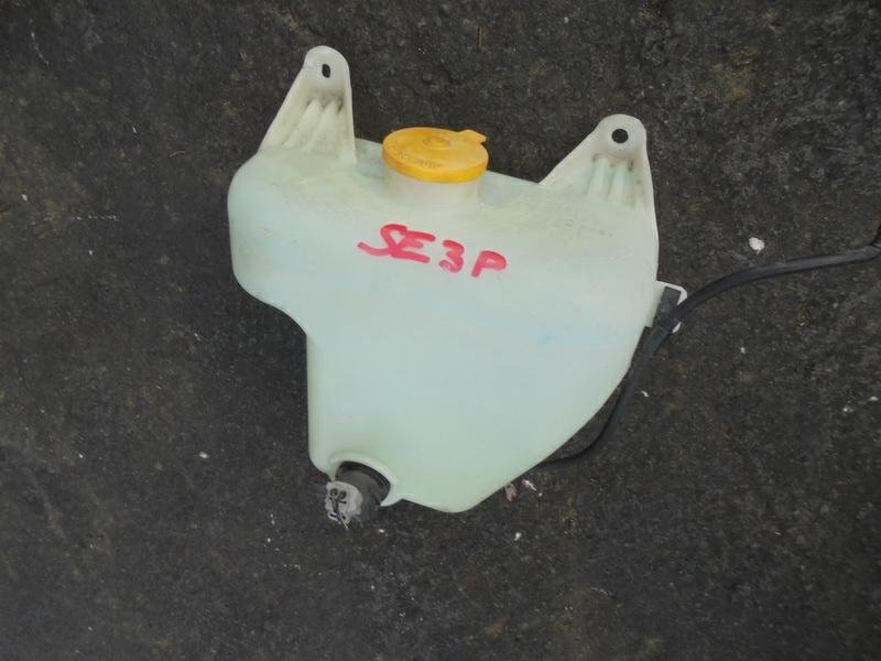 Бачок стеклоомывателя Mazda RX-8